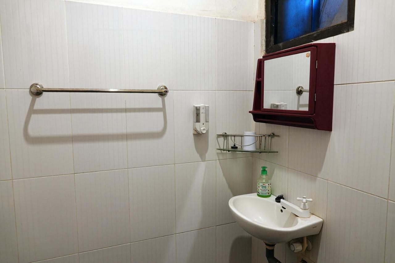 프라야 Wave House Gerupuk South Lombok B&B 외부 사진